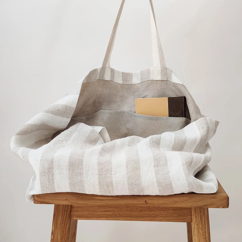 H9ecd0c5efc3a4cce84c8bcb61c0b899c1.webp OEM Custom Slouchy Shopping Bag European Flax Linen Large Oversized Shoulder Tote Beach Bag With Pockets - Image 1